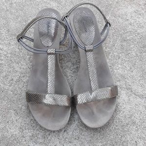 Style & co silver heels size 8